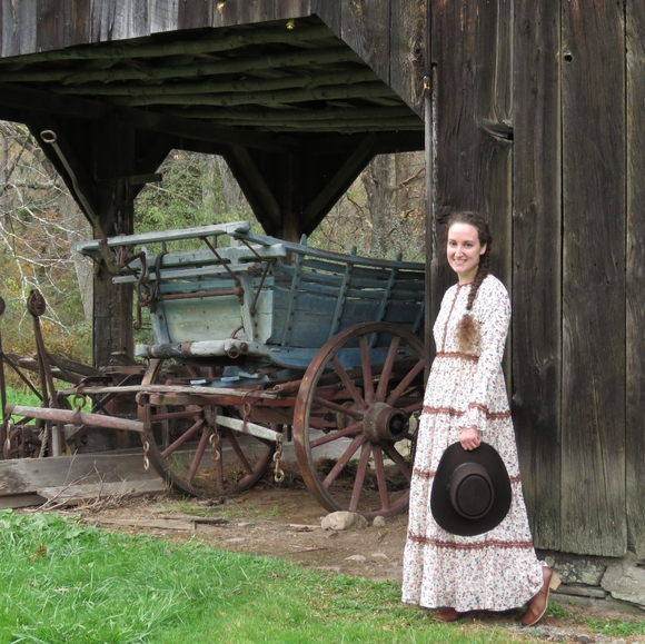 Meet your Posher, Rachel - Picture 1 of 4